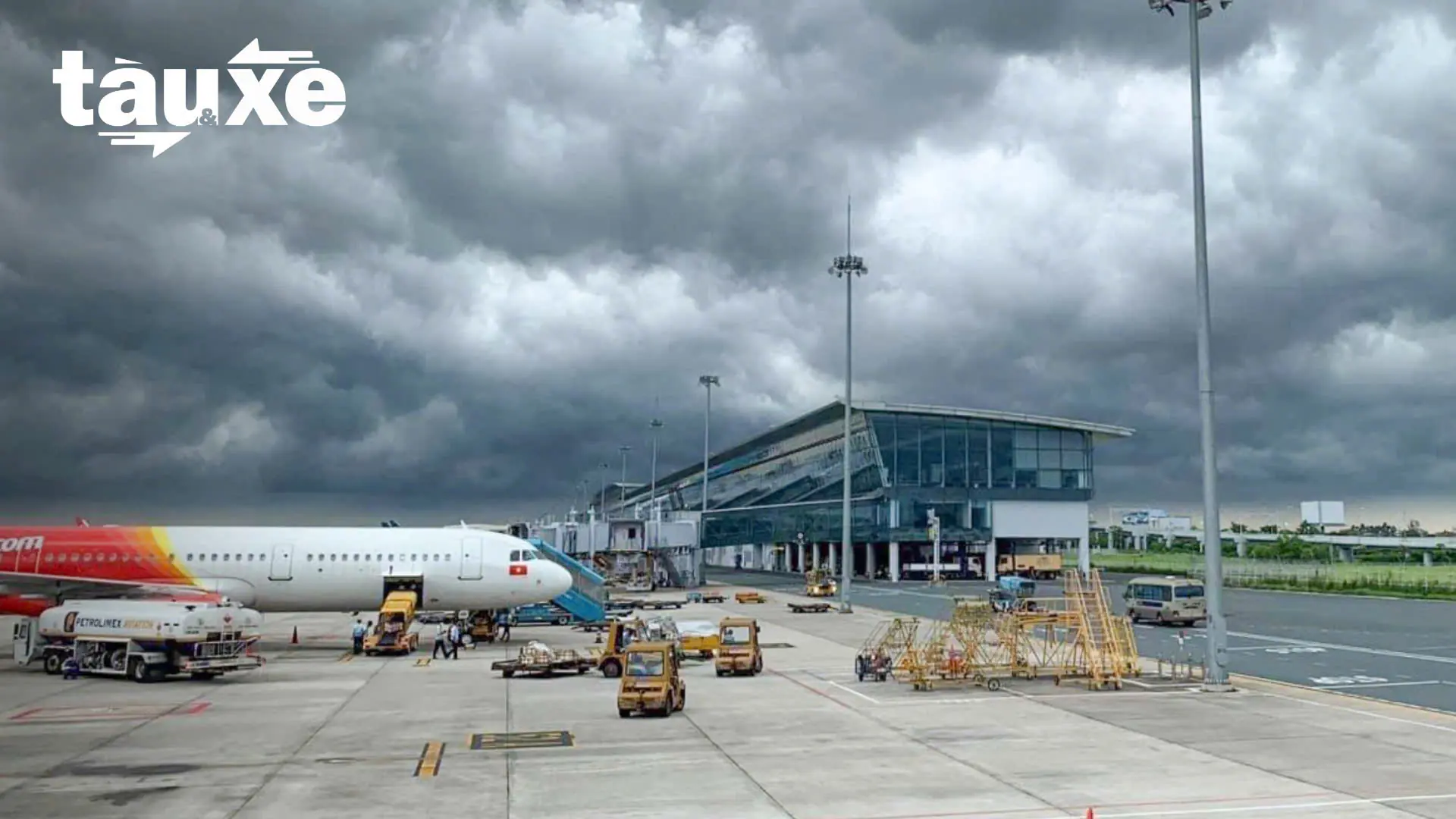 Hàng không kích hoạt kịch bản ứng phó bão Matmo | Bản tin Tàu và Xe | 03/10/2025